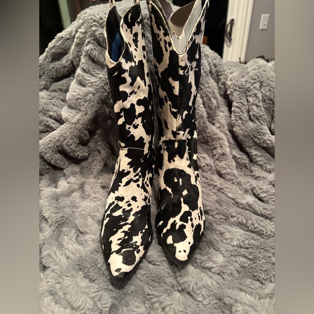Dingo Black and White Cowhide Cowboy Boots - Picture 8 of 16